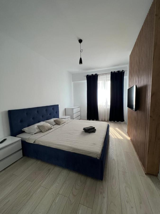 Aparthotel Lake Bukares Bagian luar foto
